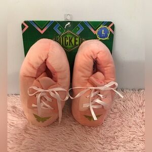 New Wicked Glenda Universal Pink Soft Slippers Size L (8-9)